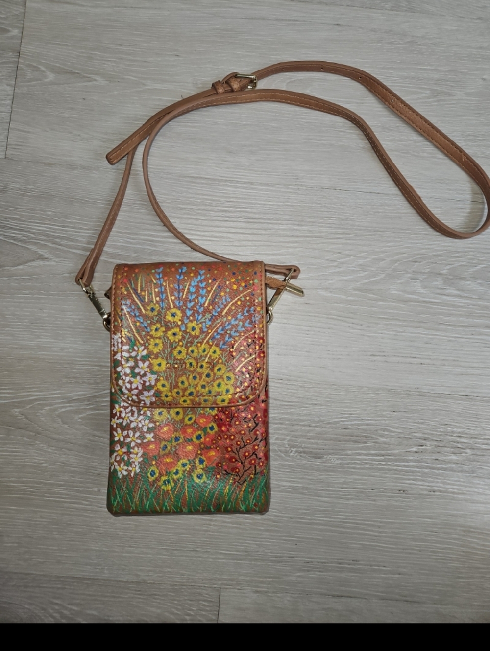 Bostanten hand painted crossbody